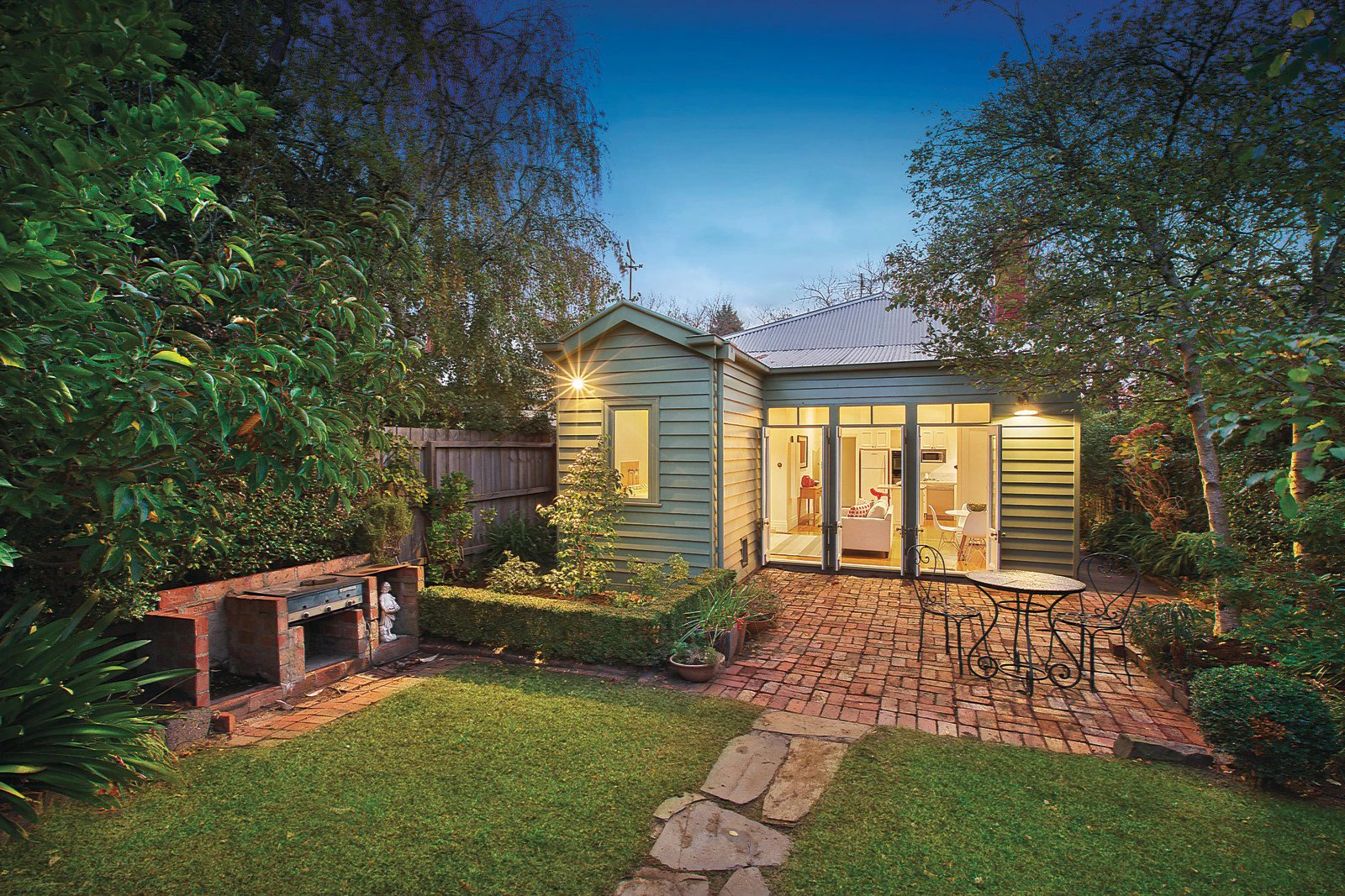 19 Loch Street, Camberwell, VIC