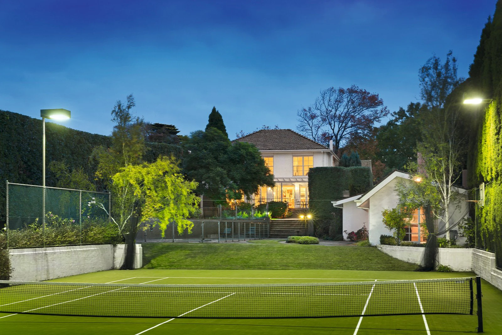 6 Valley View Road, Glen Iris, VIC