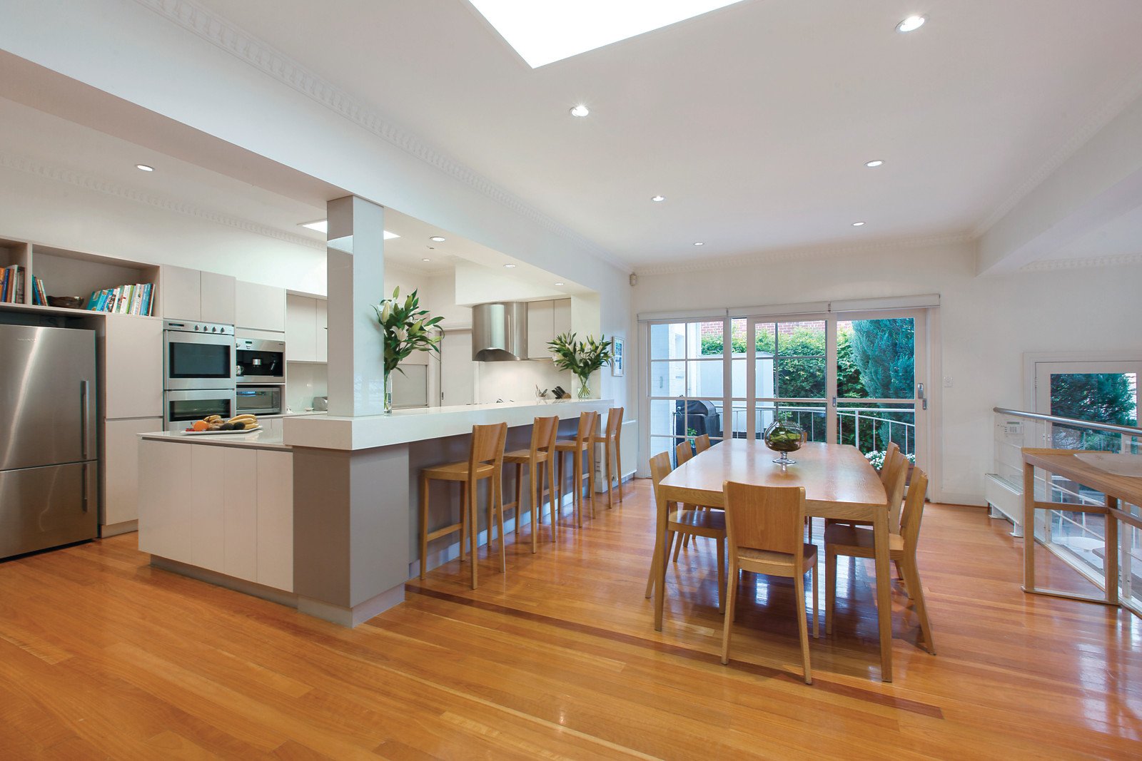 6 Valley View Road, Glen Iris - Thumbnail 3