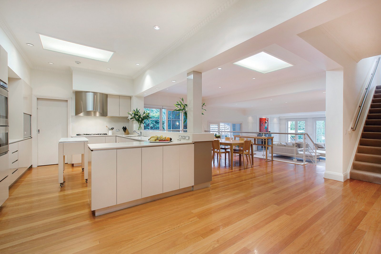 6 Valley View Road, Glen Iris - Thumbnail 4