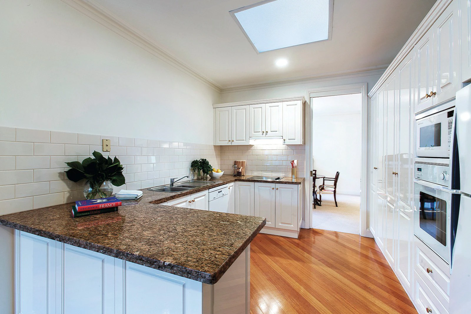 2B Erica Avenue, Glen Iris, VIC