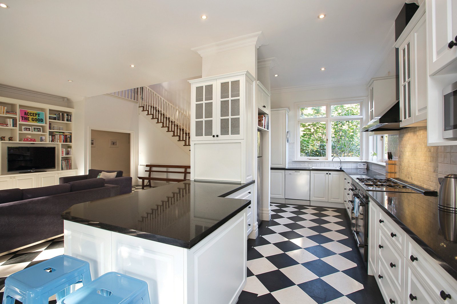 14 Selwyn Avenue, Elwood - Thumbnail 8