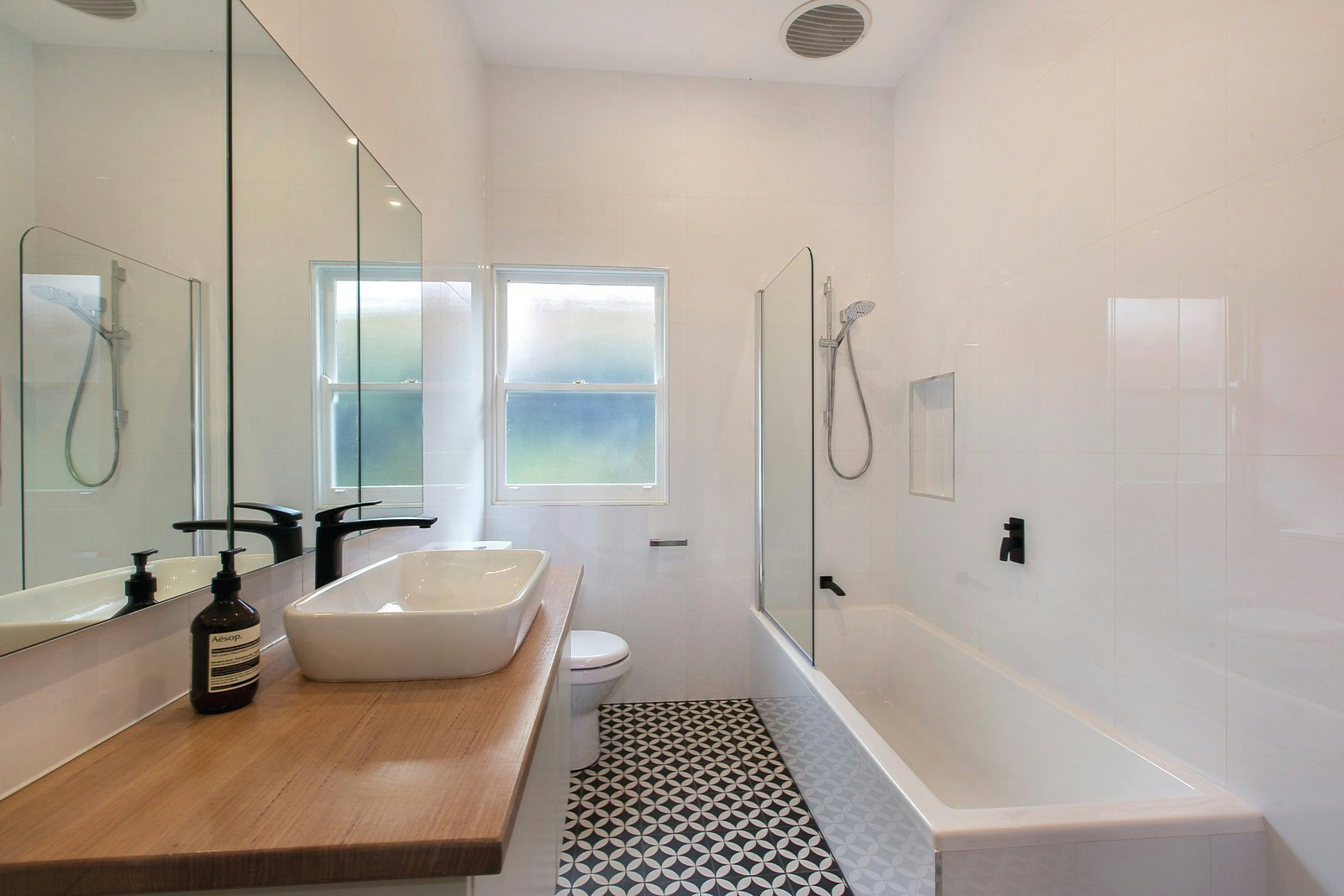 22 Kardinia Road, Glen Iris, VIC