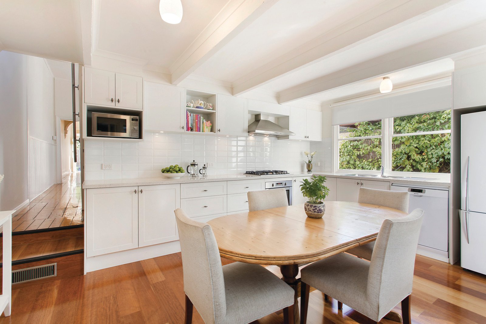 9 Ermington Place, Kew - Thumbnail 3