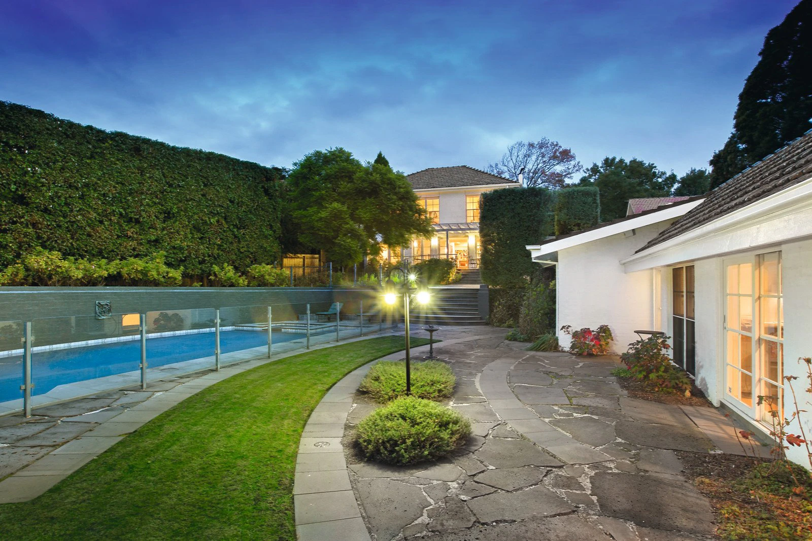 6 Valley View Road, Glen Iris, VIC