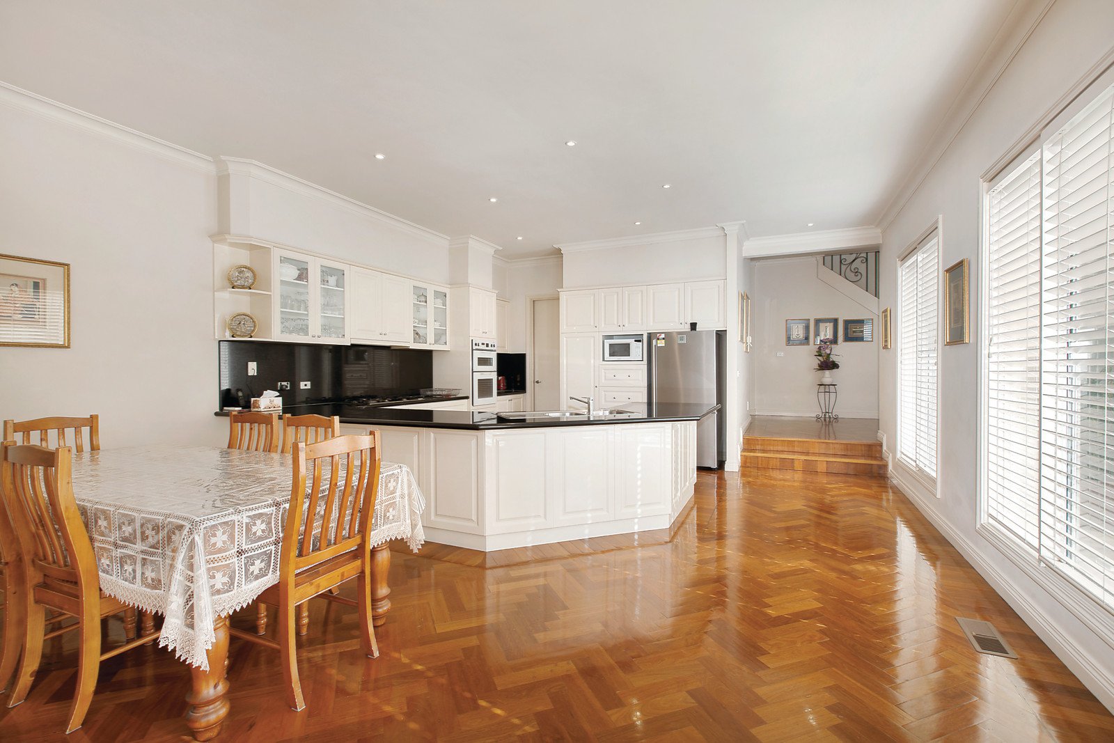 3 Tower Place, Hawthorn East - Thumbnail 4