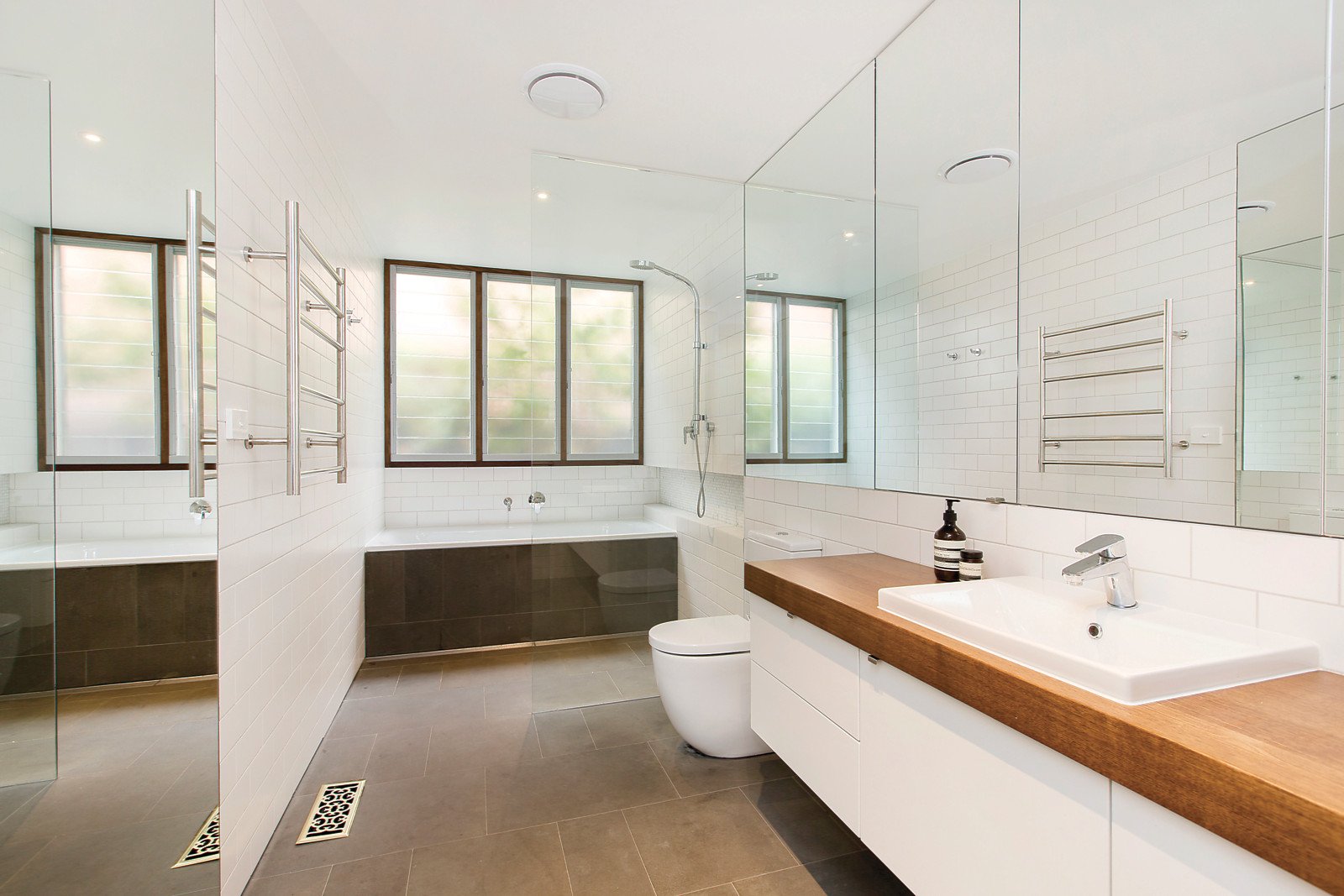 38 Seymour Grove, Camberwell - Thumbnail 3
