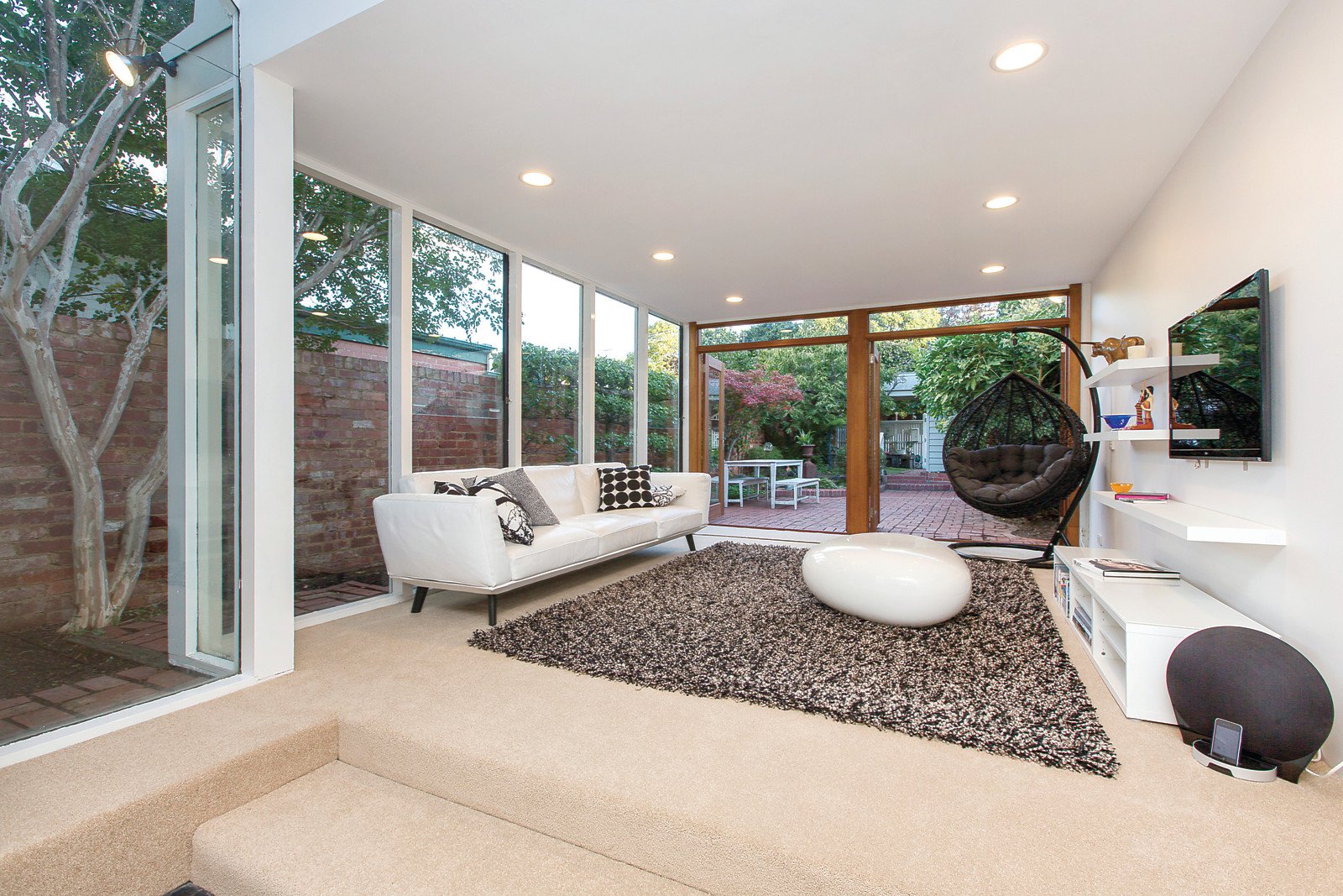 27 Elm Street, Hawthorn - Thumbnail 2