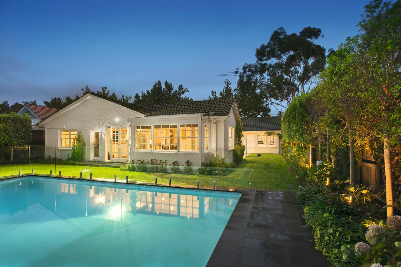 16 Belson Street, Malvern East, VIC