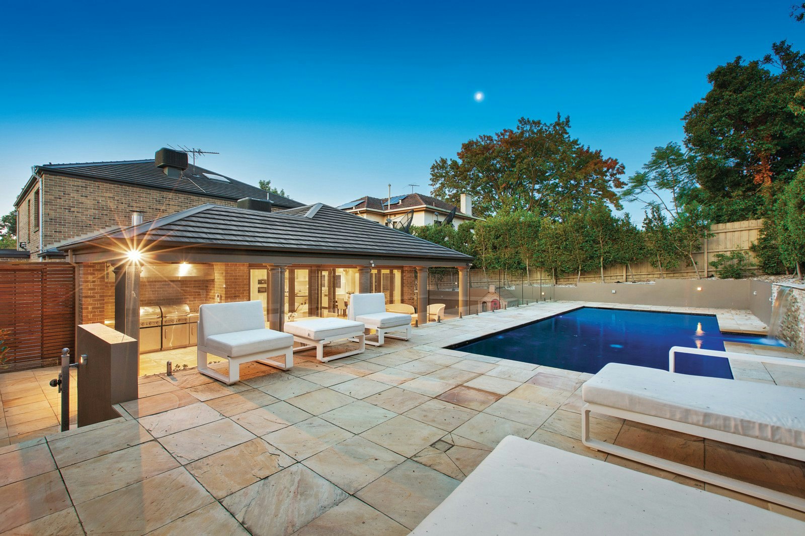 10 The Boulevard, Balwyn North, VIC