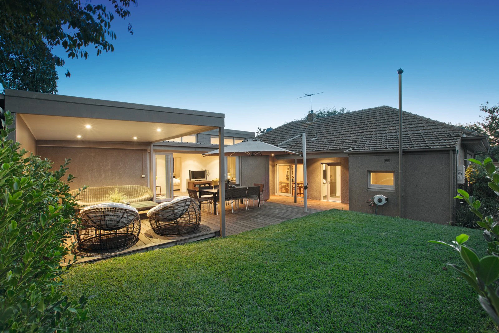 6 Willow Grove, Canterbury, VIC