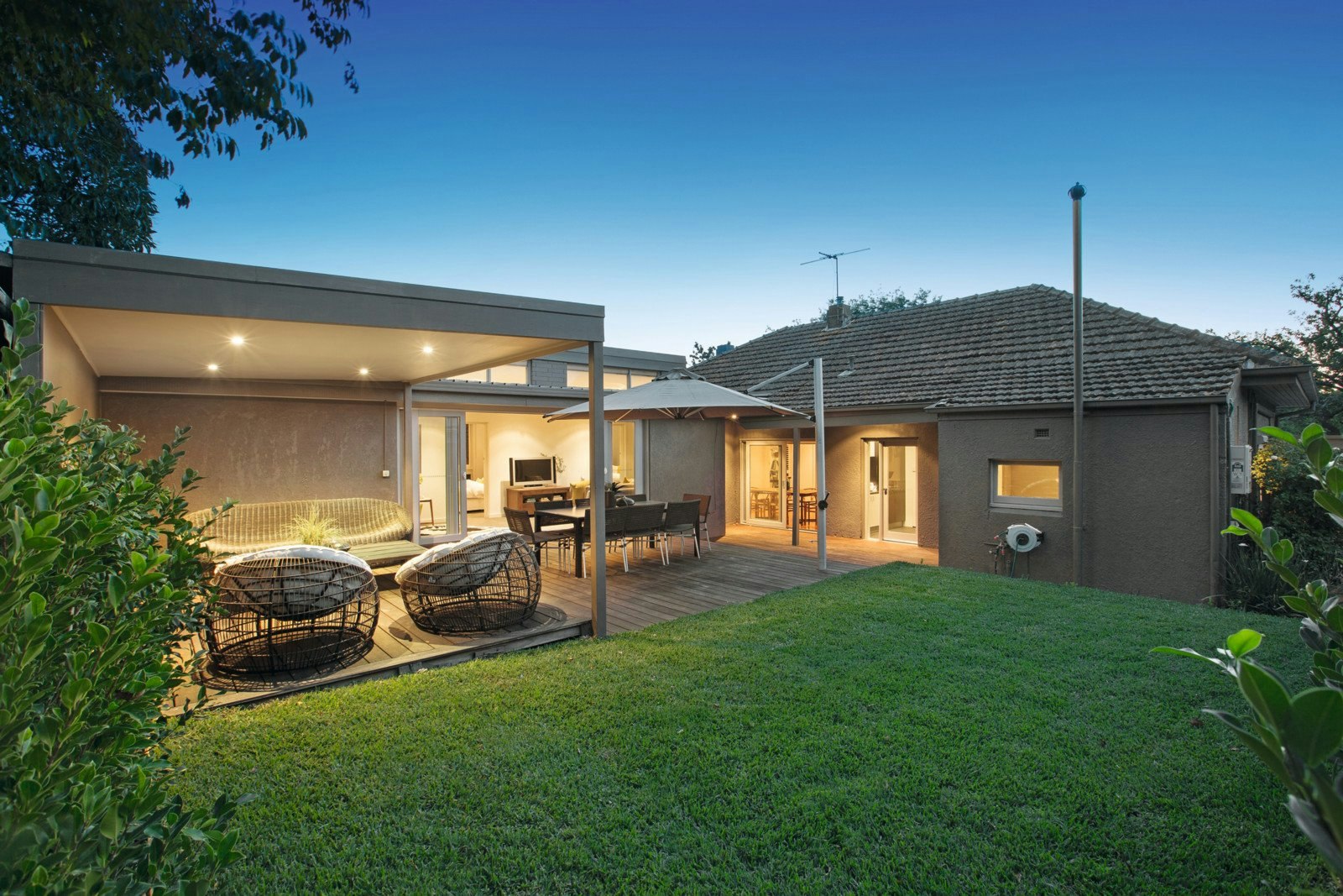 6 Willow Grove, Canterbury, VIC