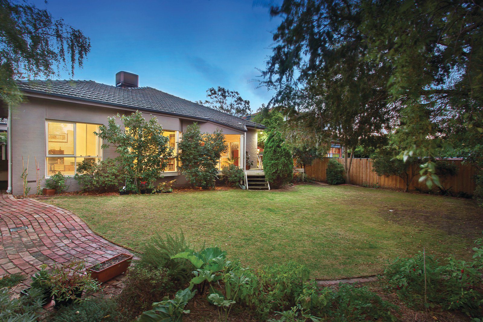 14 Proudfoot Street, Mont Albert - Thumbnail 4