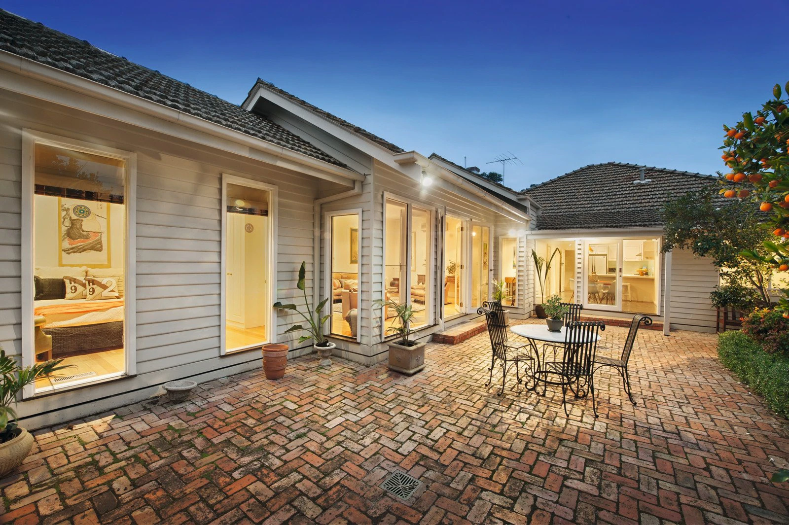 8 Saxby Road, Glen Iris, VIC