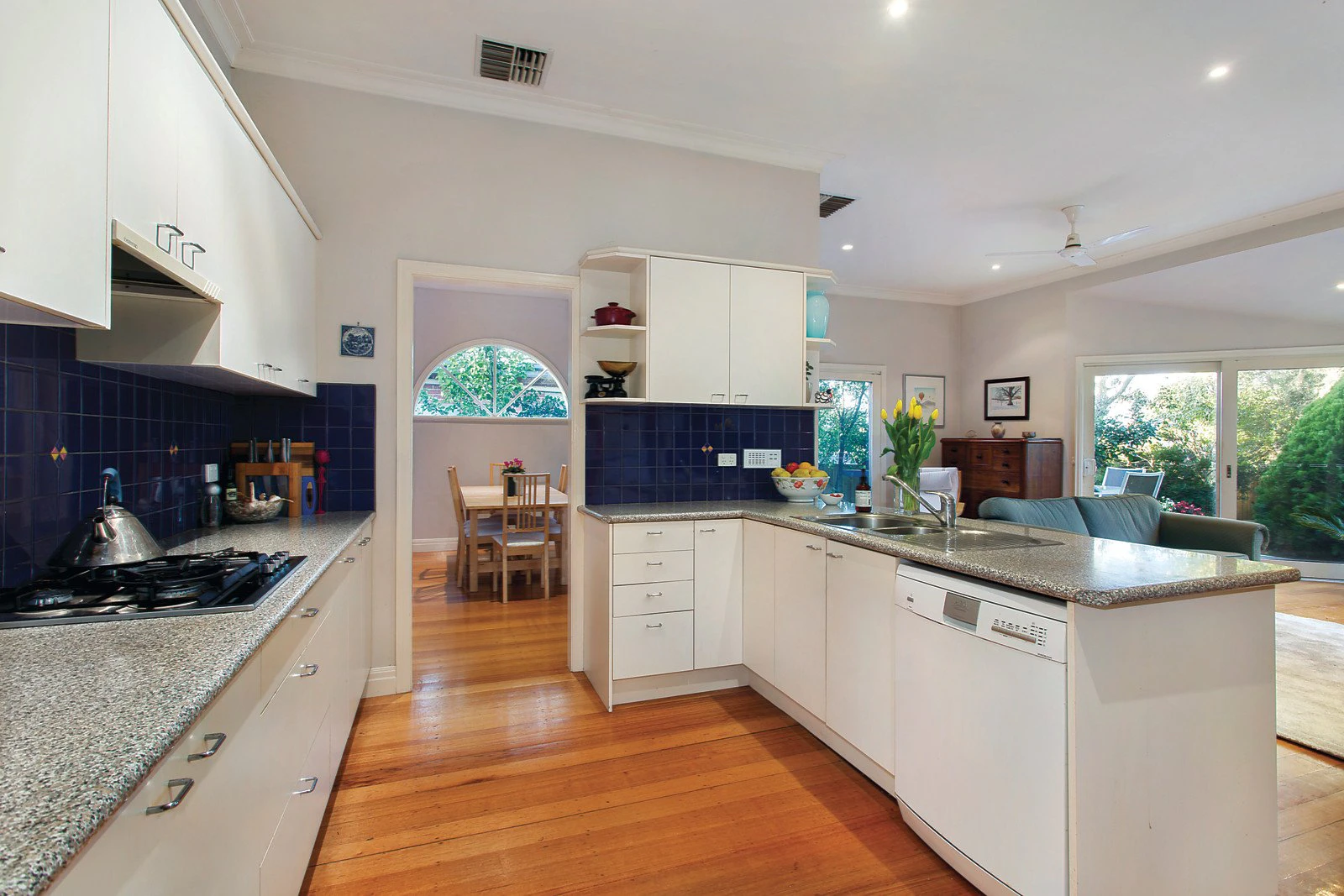 14 Proudfoot Street, Mont Albert, VIC