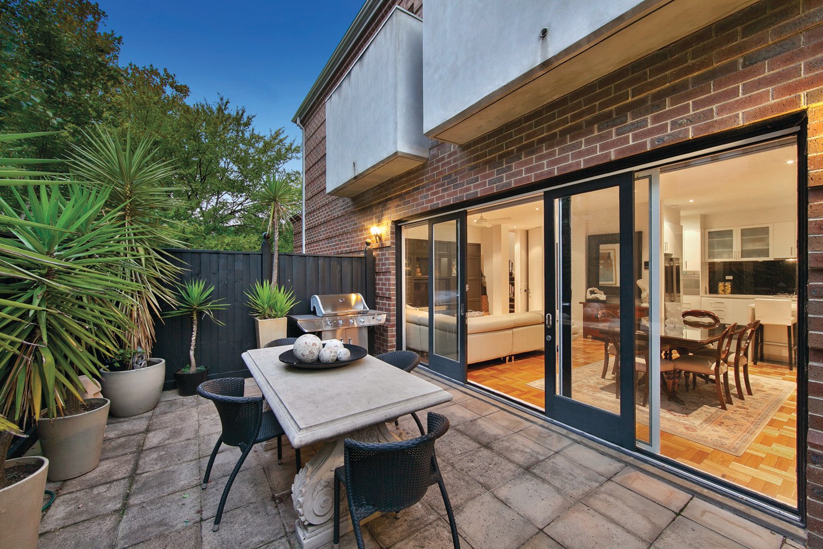 1/5 Woorigoleen Road, Toorak - Thumbnail 3