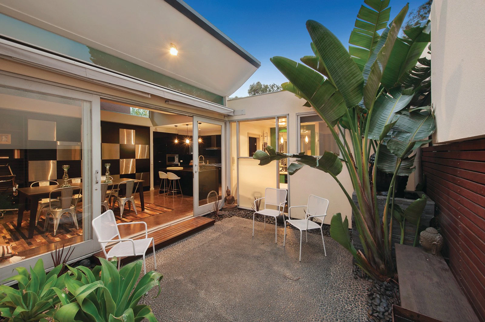 12 Eileen Street, Armadale, VIC