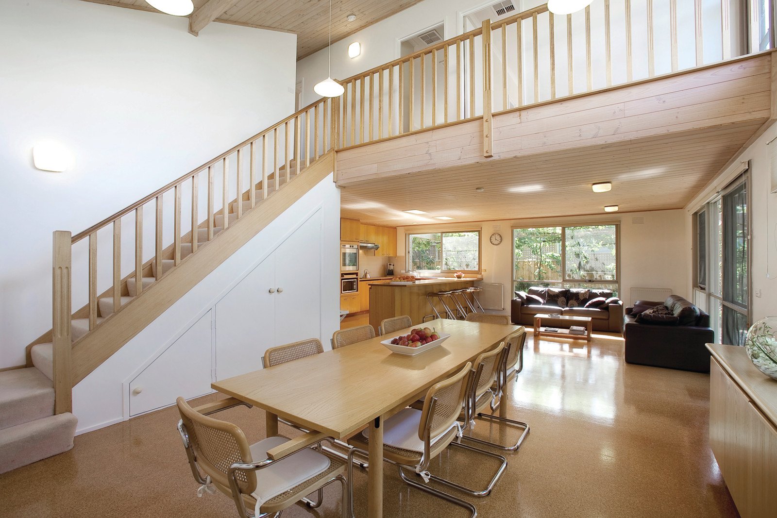 19 Cloverdale Road, Glen Iris - Thumbnail 2