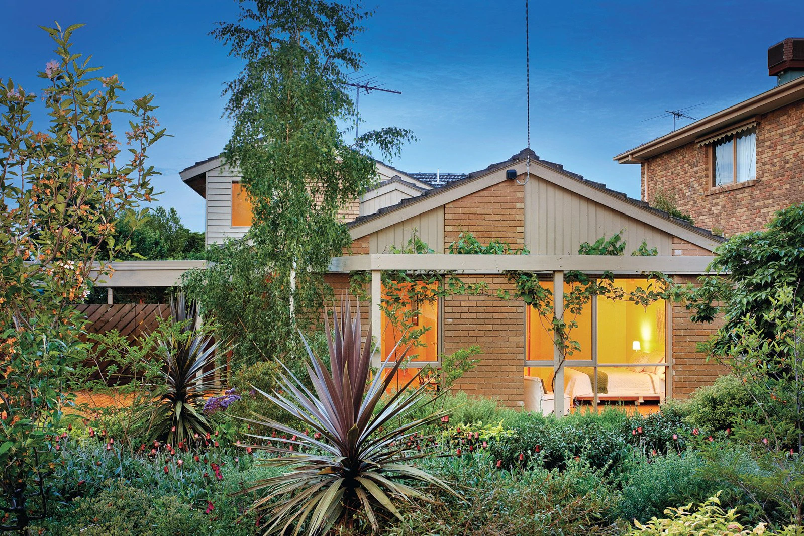 19 Cloverdale Road, Glen Iris, VIC