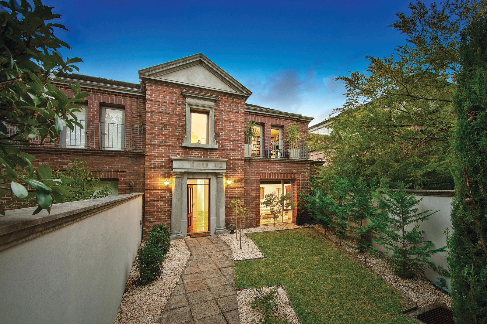 1/5 Woorigoleen Road, Toorak, VIC