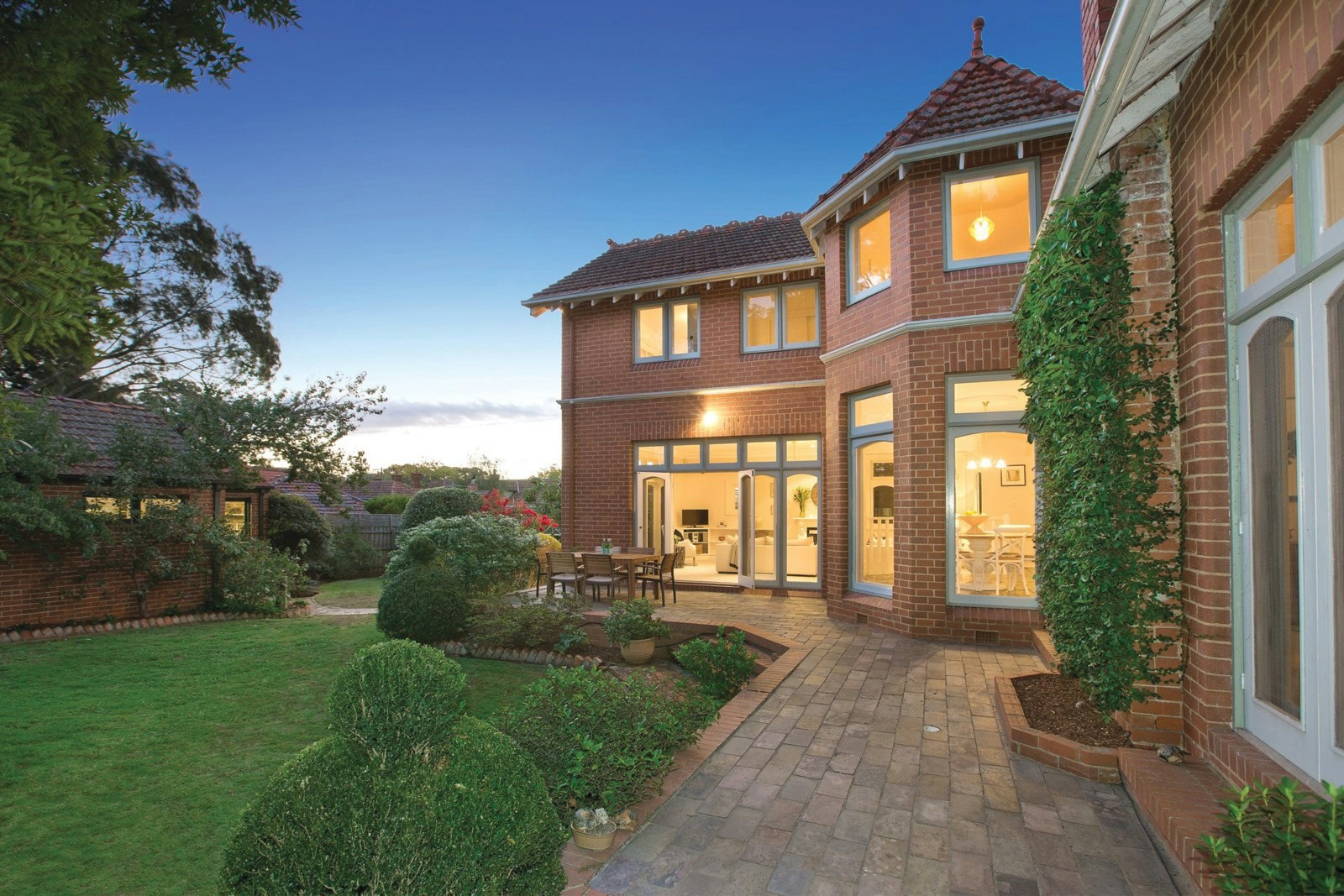 28 Linda Crescent, Hawthorn, VIC