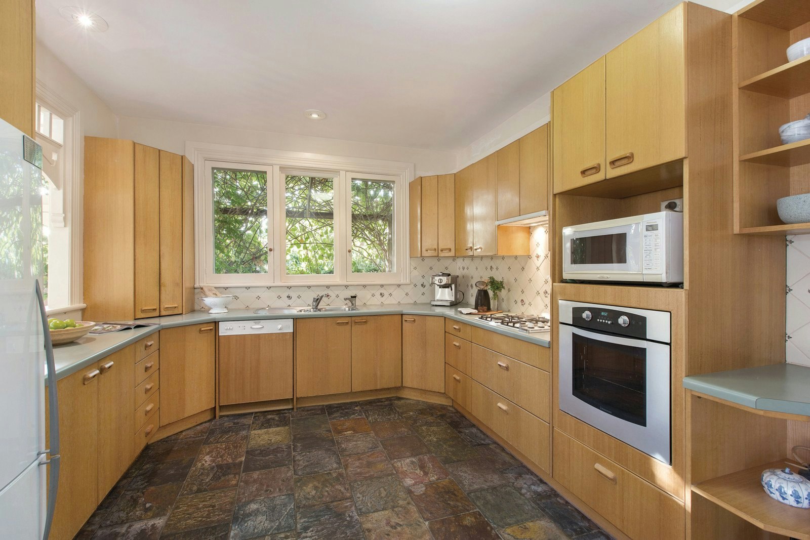 28 Linda Crescent, Hawthorn, VIC