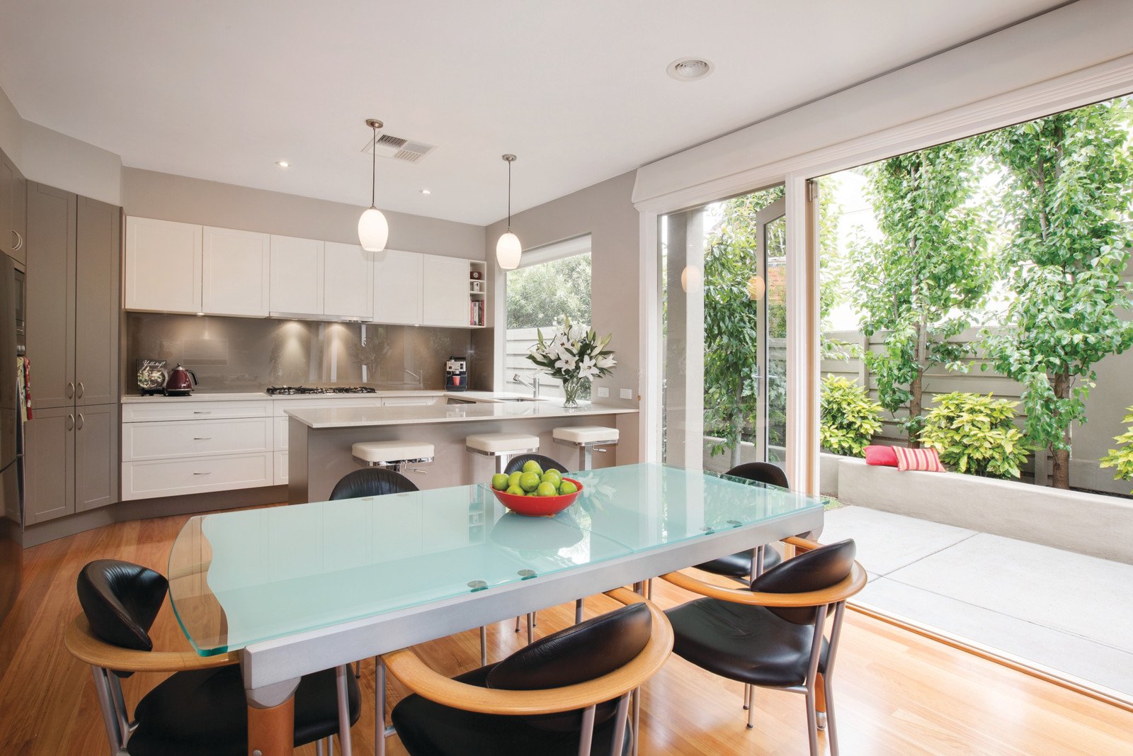 1/101 Martin Street, Brighton - Thumbnail 2