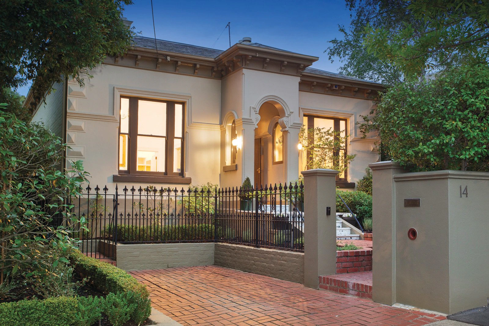 14 Canterbury Road, Toorak, VIC