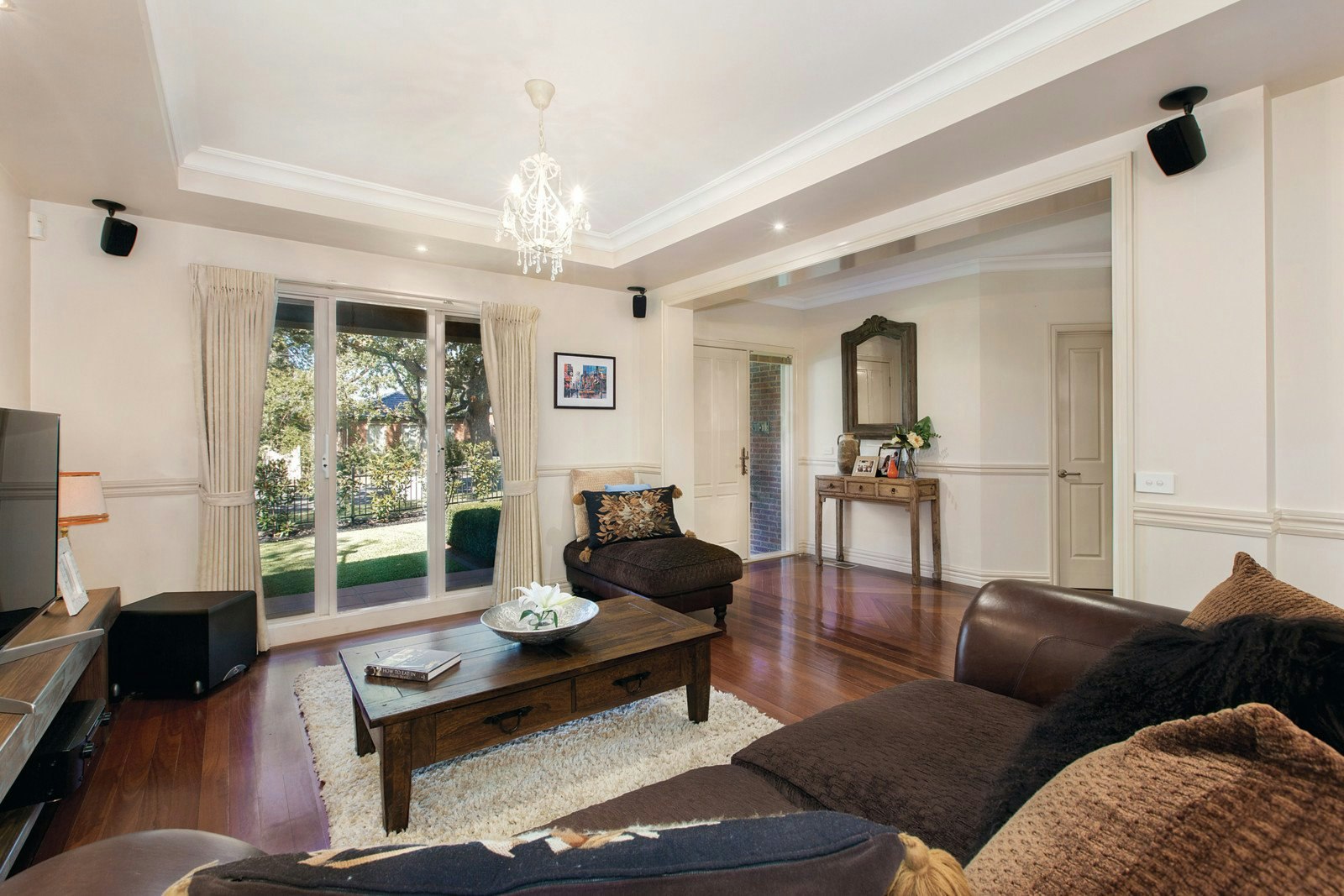 75 Victoria Crescent, Mont Albert, VIC