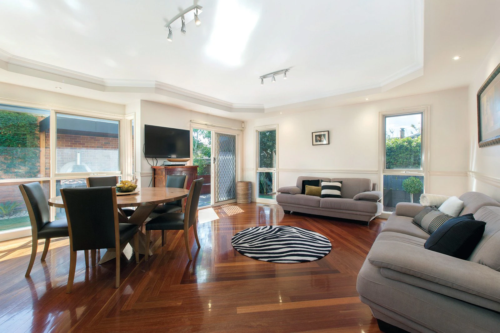 75 Victoria Crescent, Mont Albert, VIC