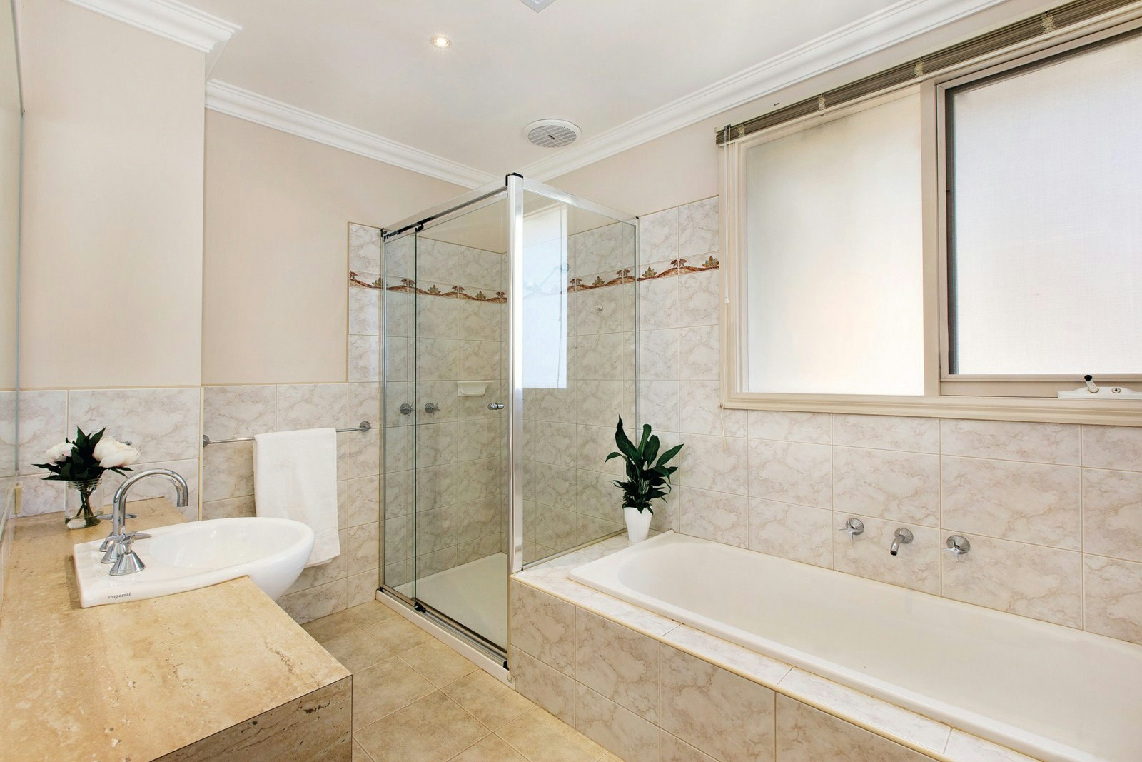 75 Victoria Crescent, Mont Albert, VIC