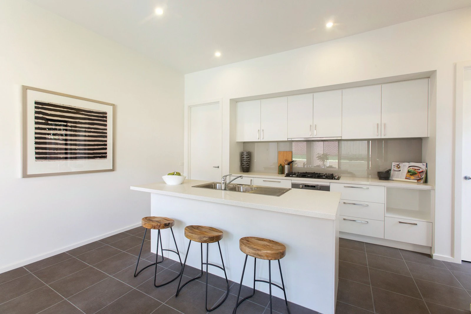 2a Everton Grove, Surrey Hills, VIC