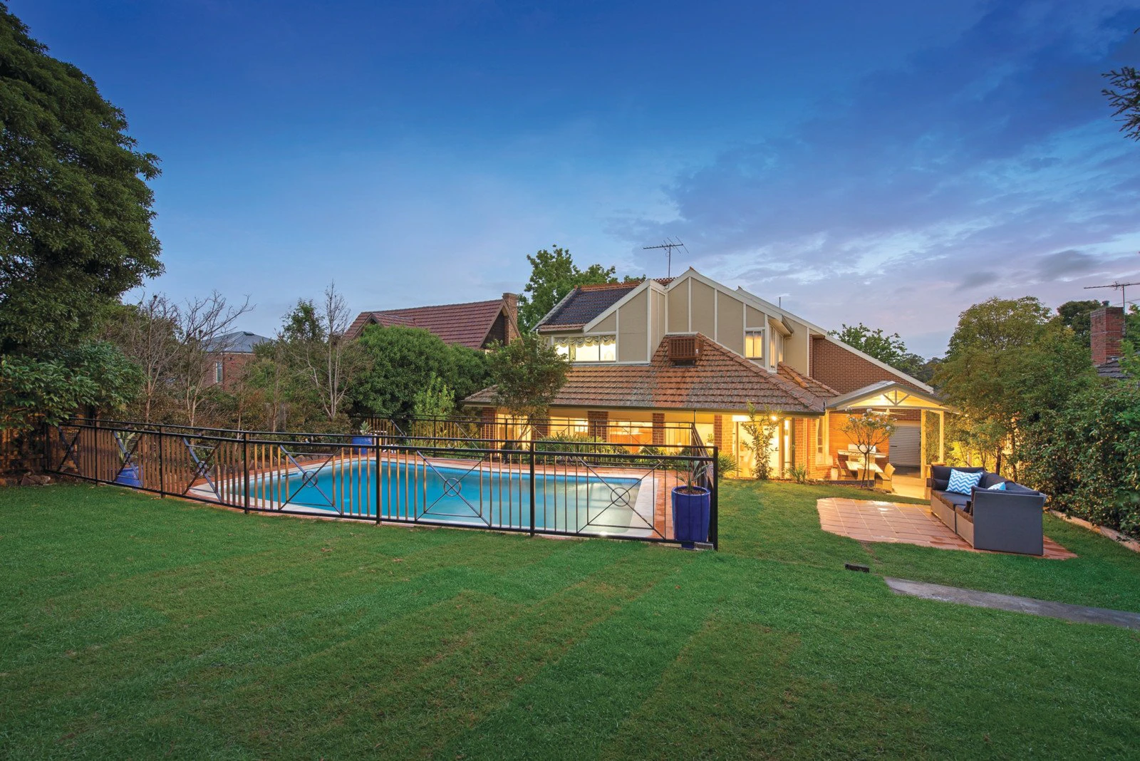 8 Goodwood Street, Surrey Hills, VIC