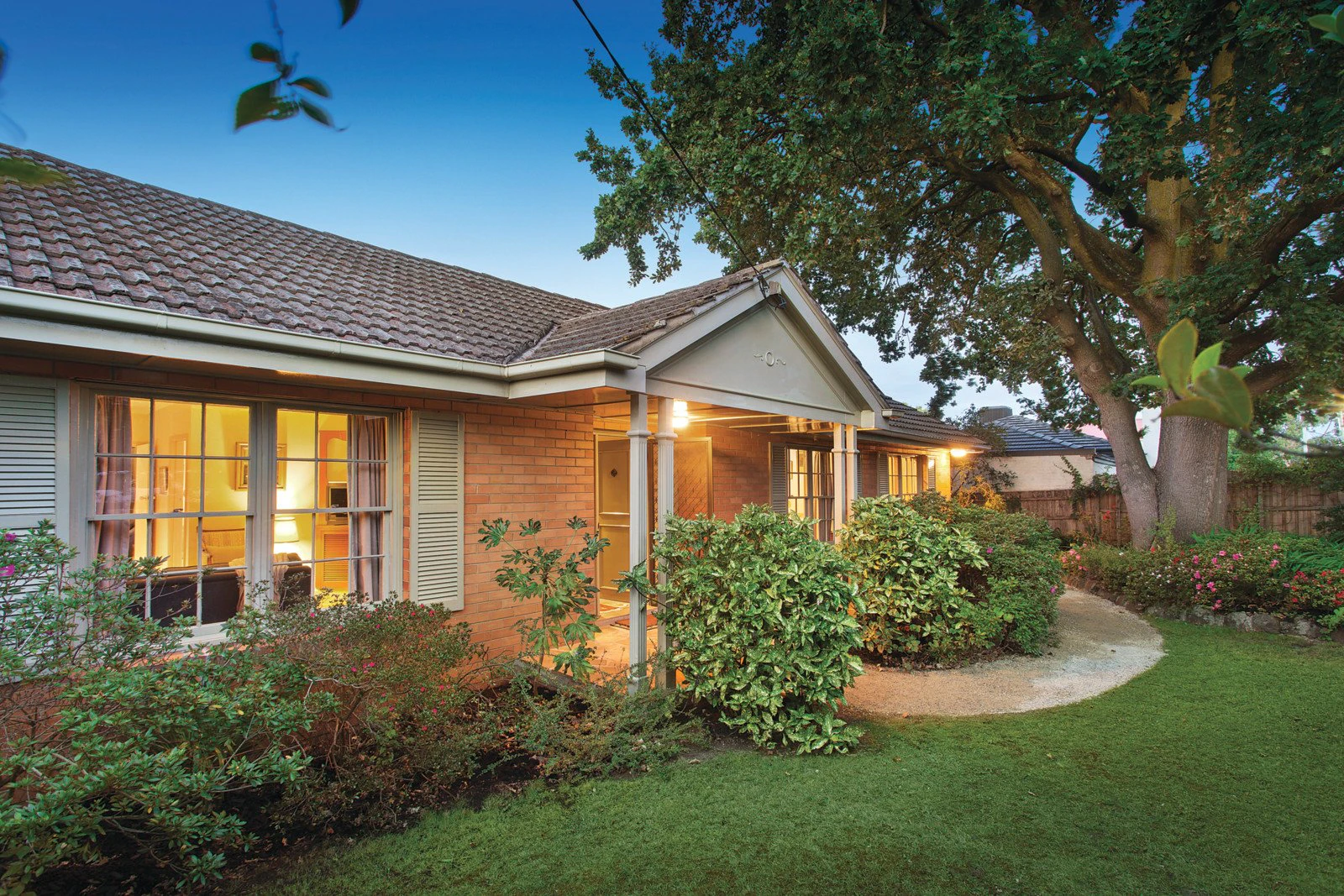 30 Serpentine Street, Mont Albert, VIC