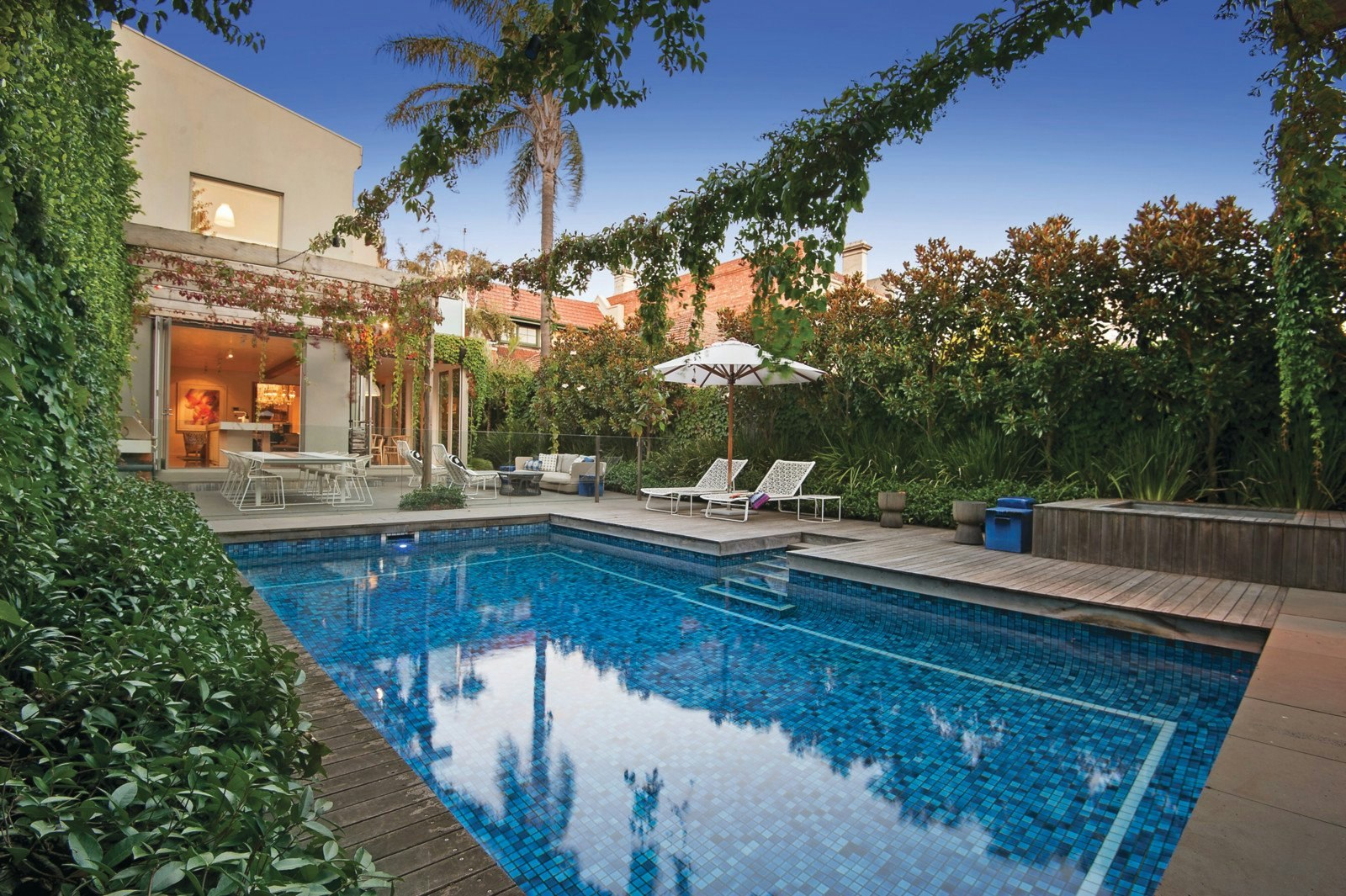 36 Canterbury Road, Middle Park, VIC