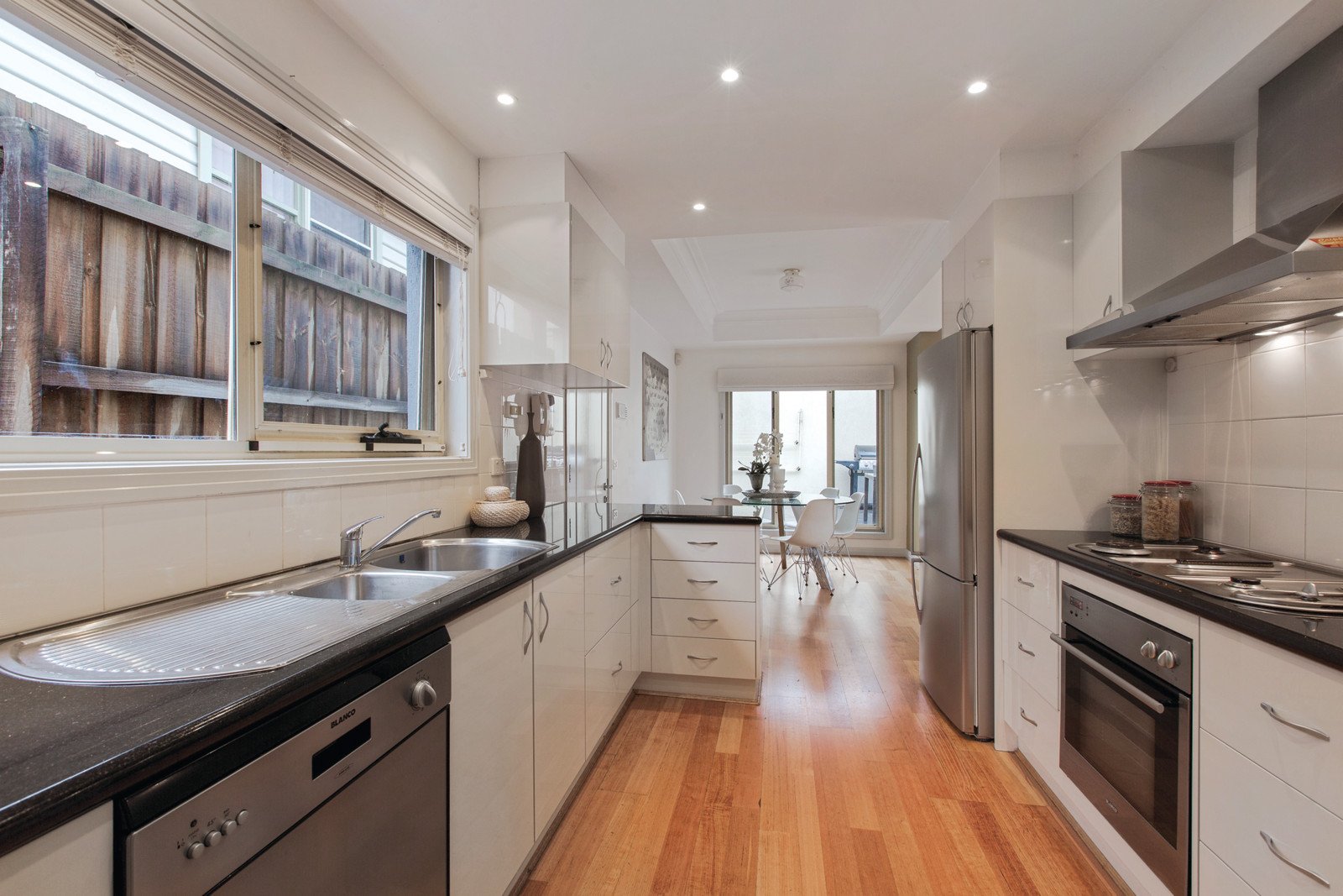 23 James Avenue, Kew - Thumbnail 3