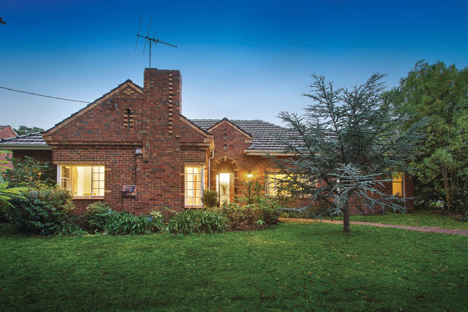 1 Glen Road, Ashburton - Image 1