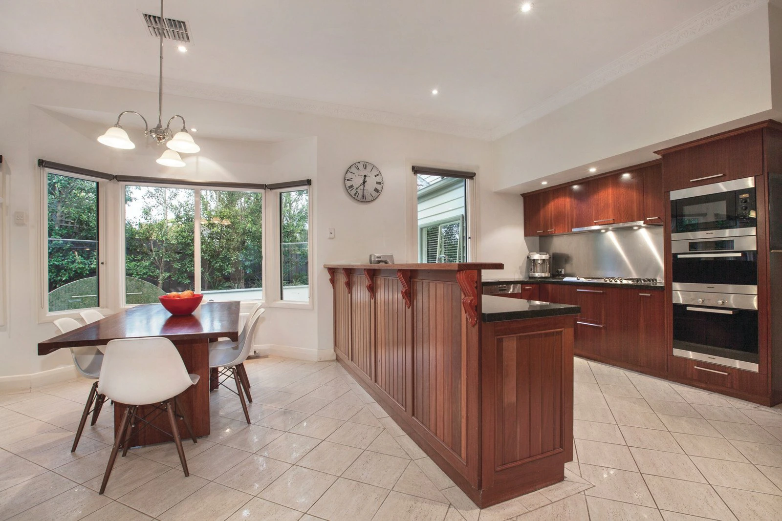 2 Kinsale Crescent, Balwyn, VIC