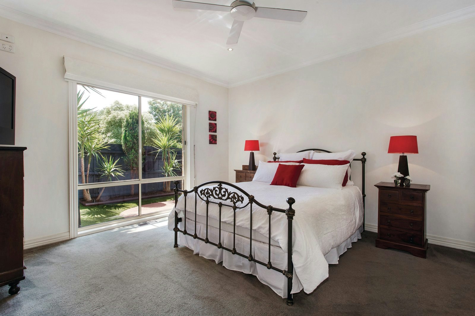 2/2 Oravel Avenue, Malvern East, VIC