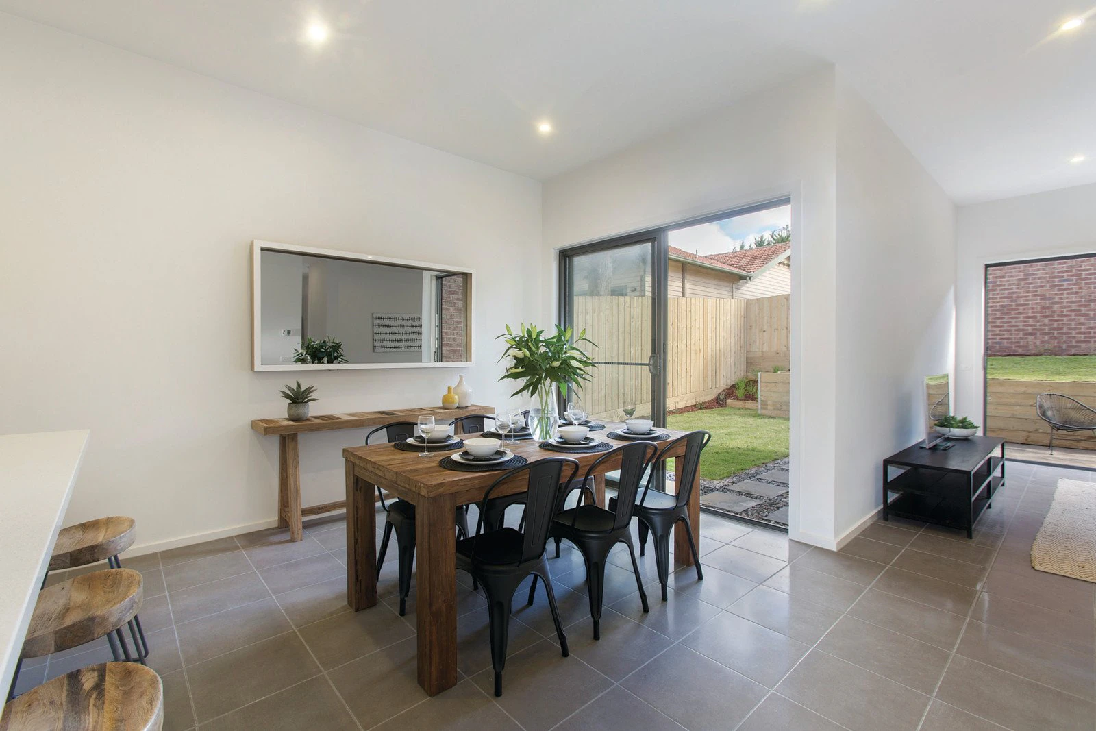 2a Everton Grove, Surrey Hills, VIC