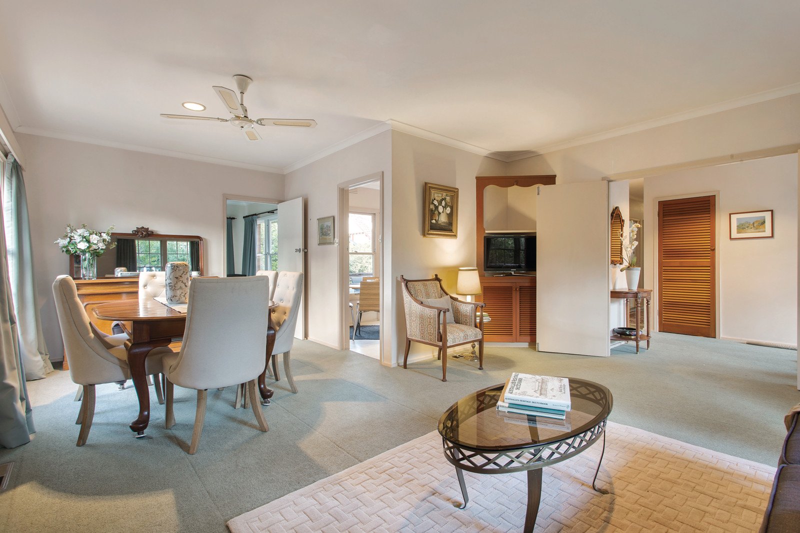 30 Serpentine Street, Mont Albert - Thumbnail 2