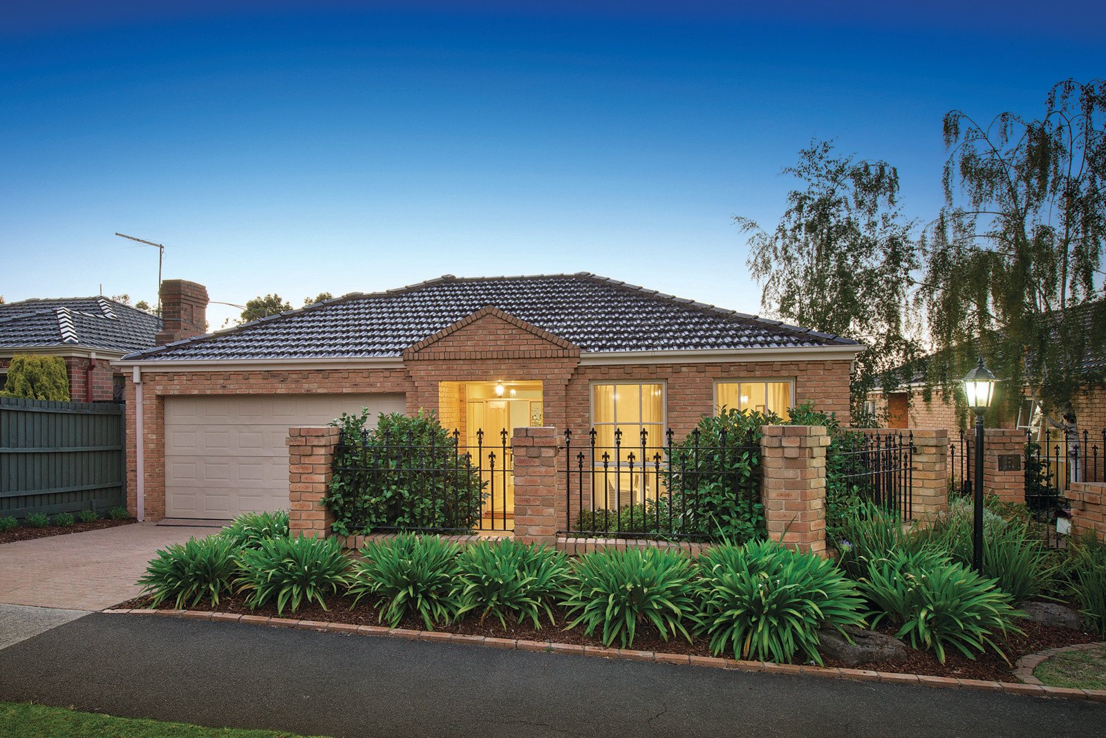 2/11 Yerrin Street, Balwyn - Image 1