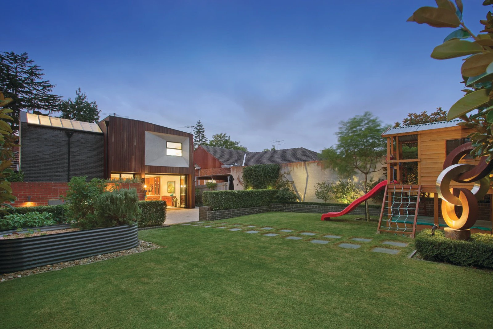 8 Munro Street, Kew East, VIC