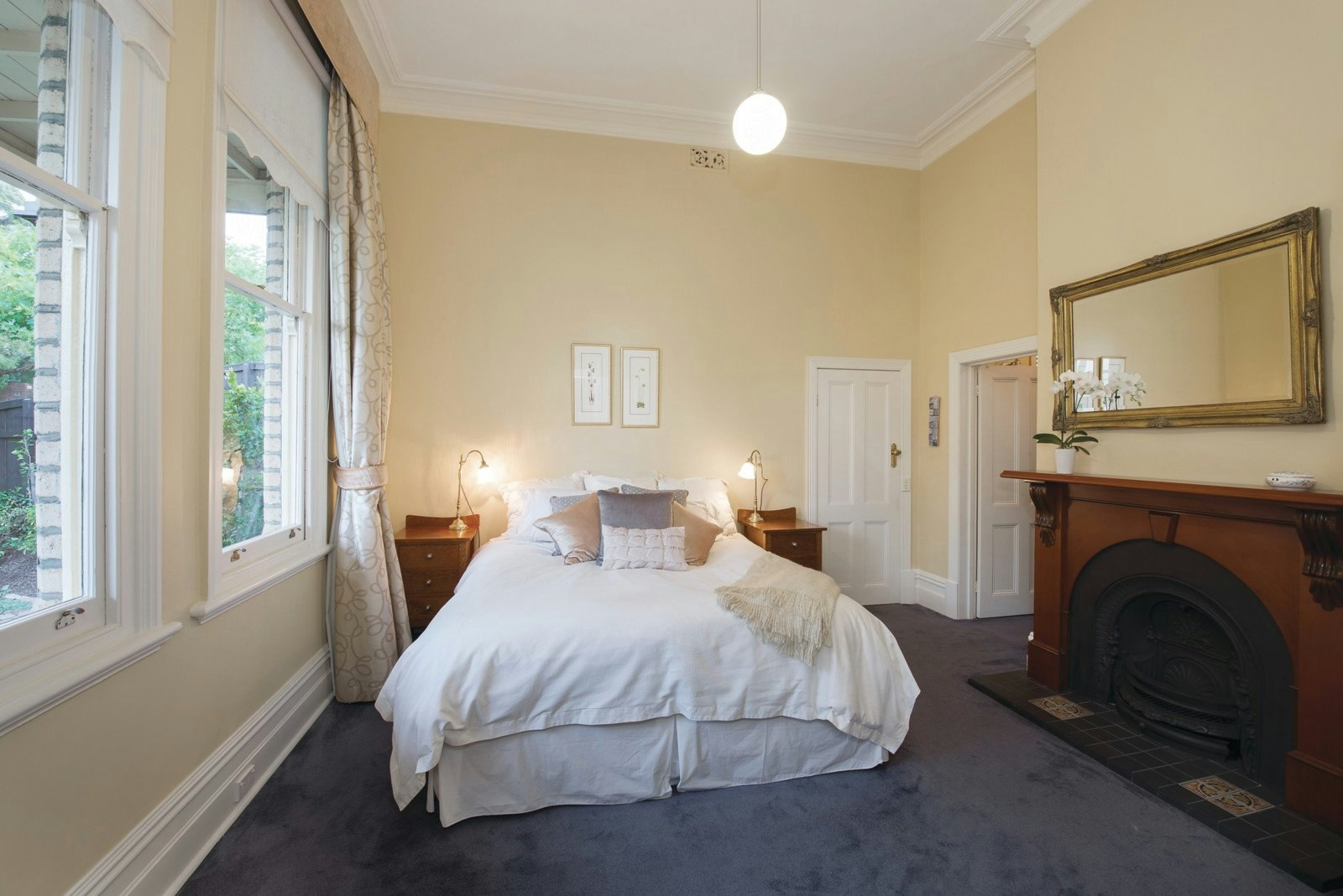 6 Middlesex Road, Surrey Hills, VIC