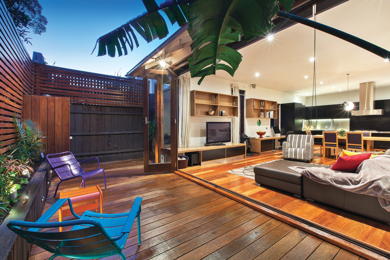 24 Ruabon Road, Toorak - Thumbnail 2