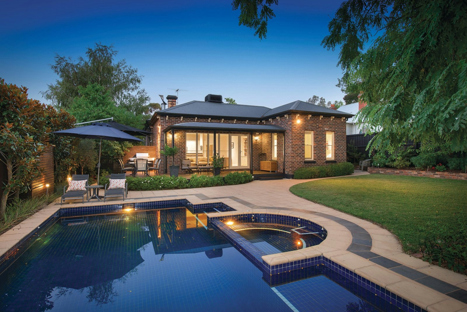 6 Middlesex Road, Surrey Hills, VIC