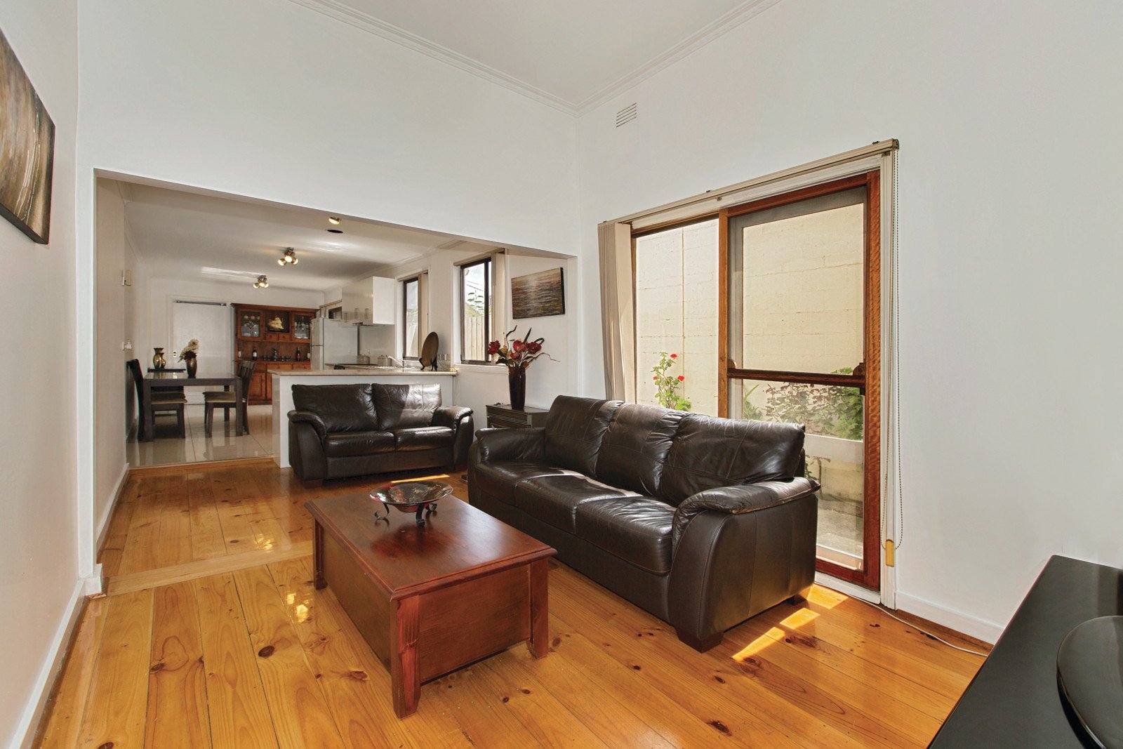 151 Dow Street, Port Melbourne - Thumbnail 3