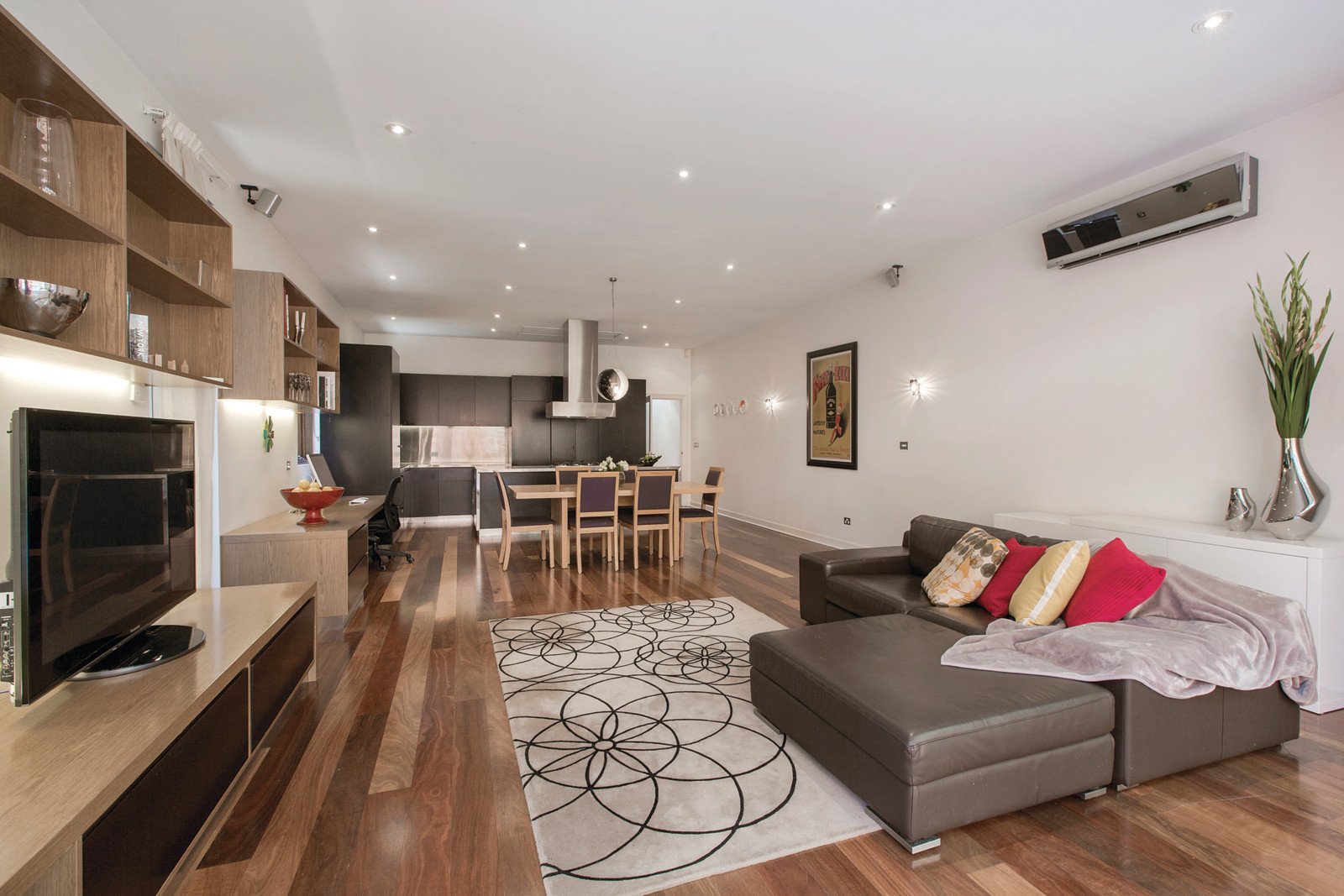 24 Ruabon Road, Toorak - Thumbnail 5