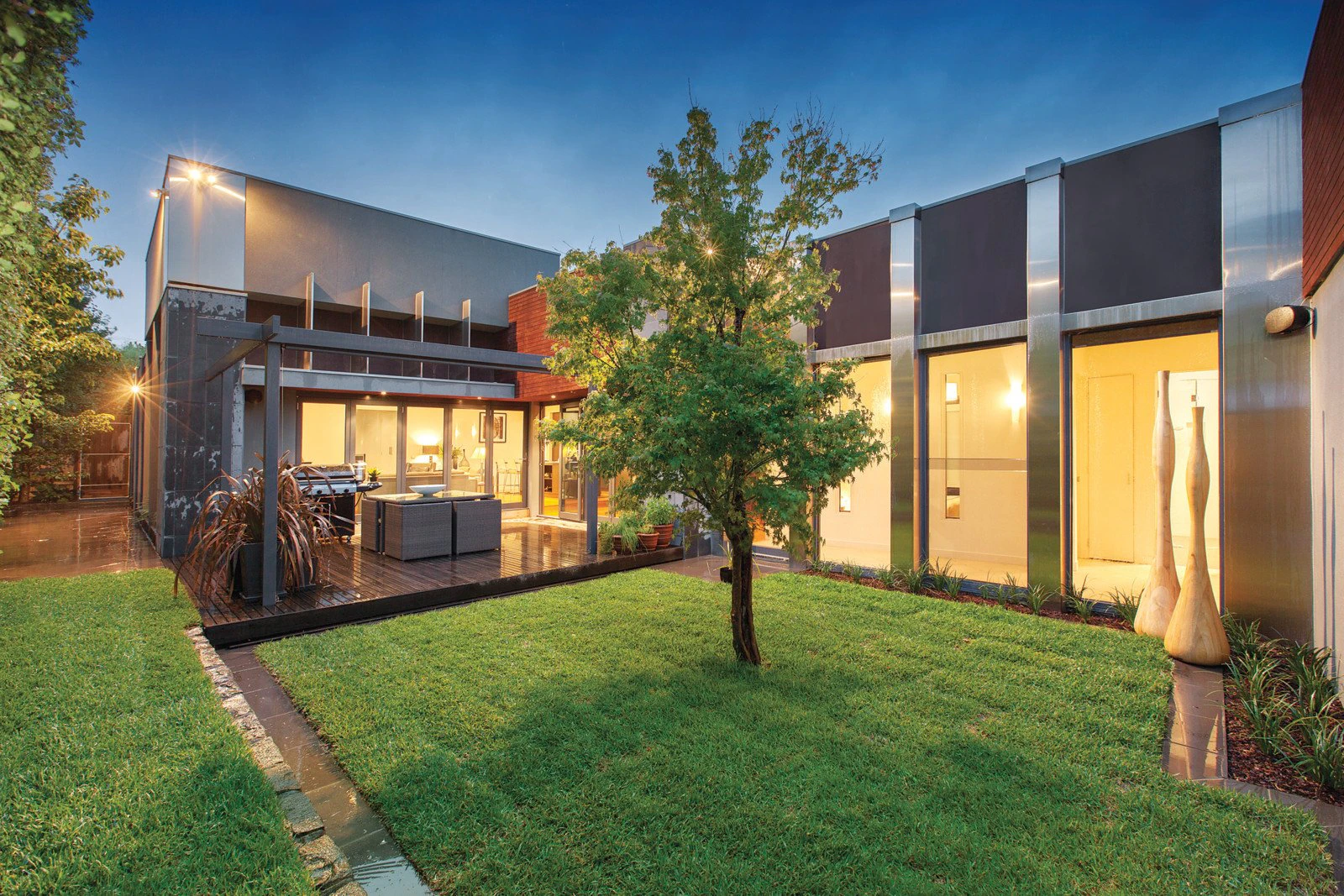 92 Highfield Road, Canterbury, VIC