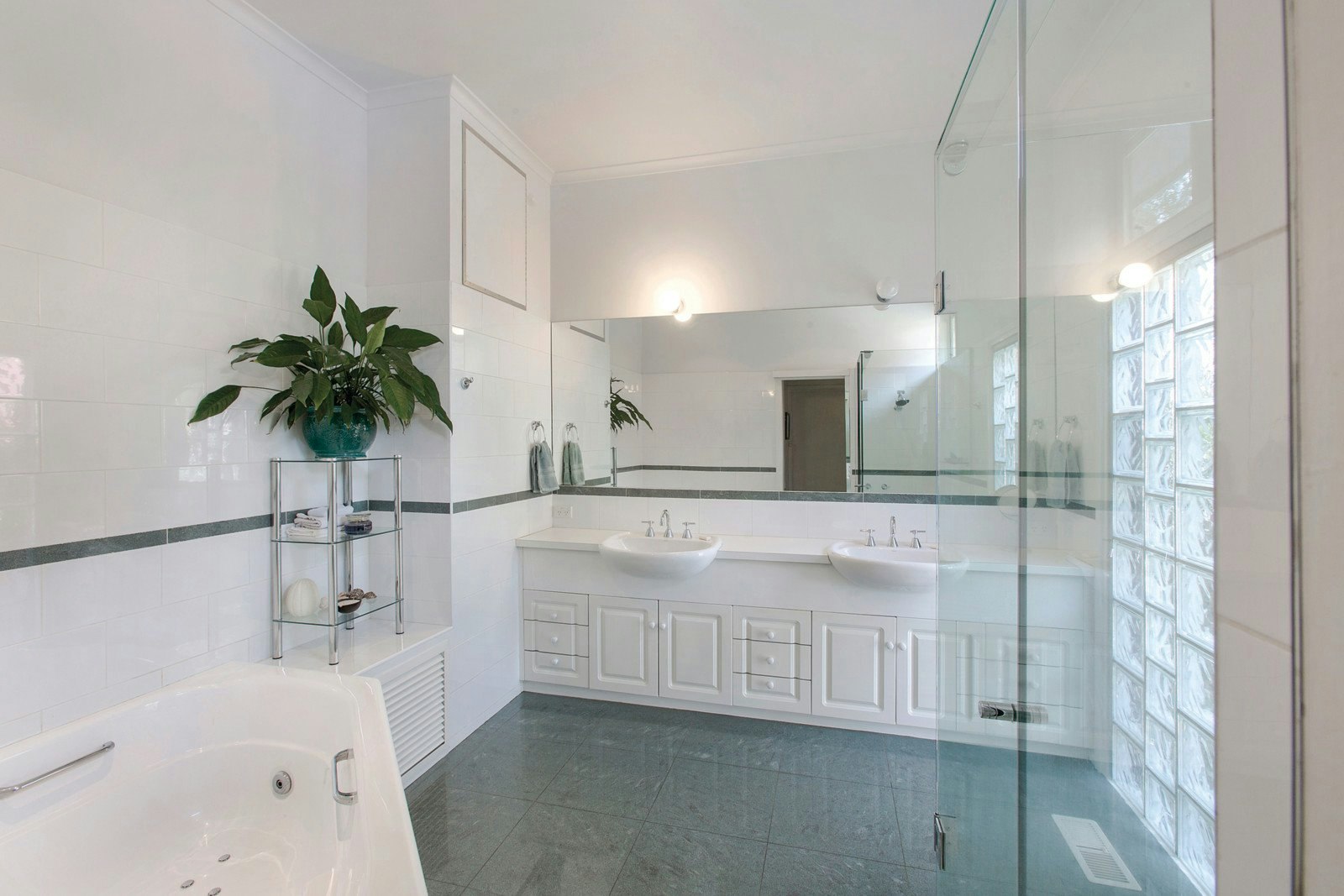 4 Marden Street, Canterbury, VIC